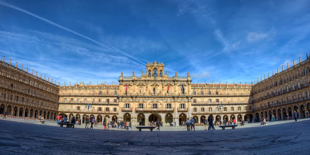 Smart-Tech Plaza Apartment * Salamanca